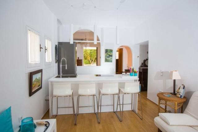 Appartement Άνετη Διαμονή 100 Μέτρα Από Τη Θάλασσα - Βάρκιζα à Vári Extérieur photo