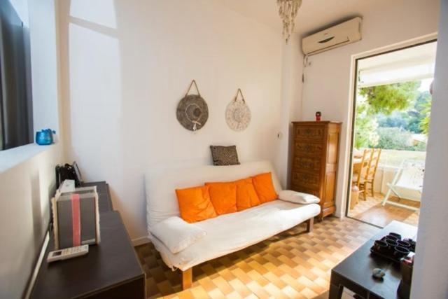 Appartement Άνετη Διαμονή 100 Μέτρα Από Τη Θάλασσα - Βάρκιζα à Vári Extérieur photo